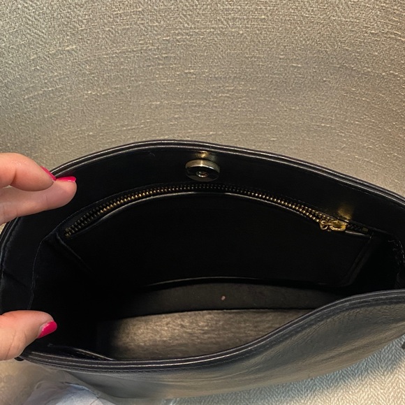 Vintage Black Leather coach bag - Picture 5 of 10